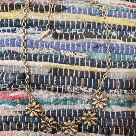 Chole + Isabel necklace - Picture 4 of 4